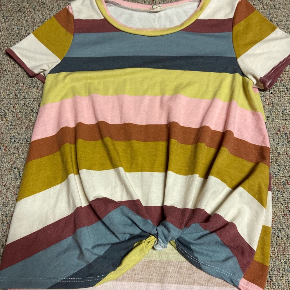 Women’s tee, size small, good condition